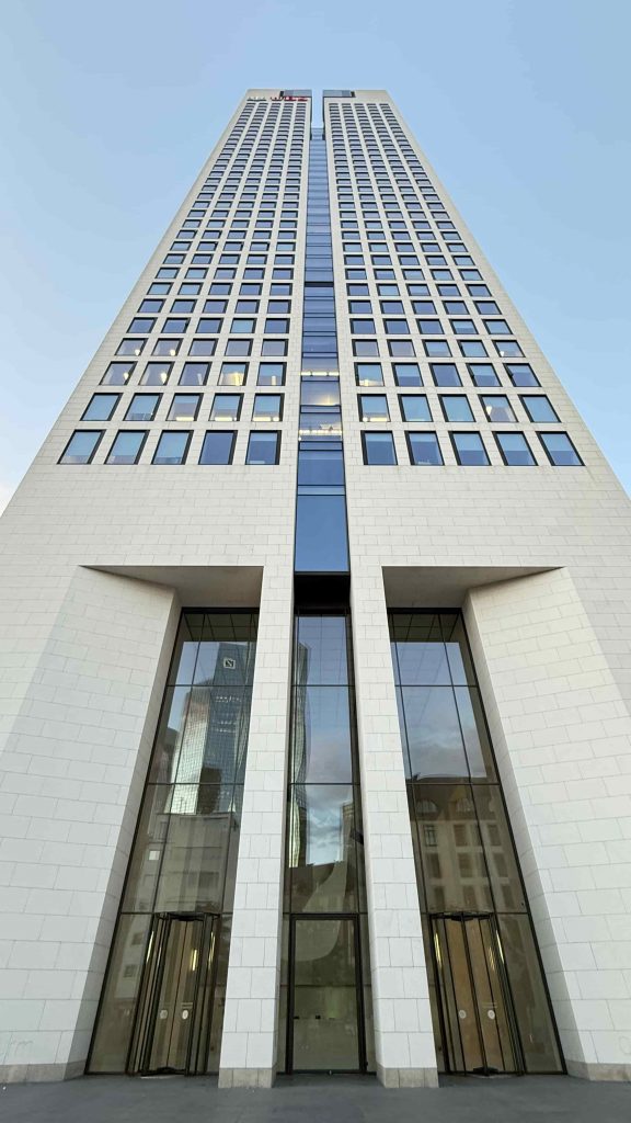 Im Herzen von Frankfurt der Opernturm